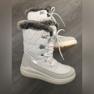 Gorgeous & Toasty *New in Box* Artica Wabush White Waterproof Winter Boots SZ 39